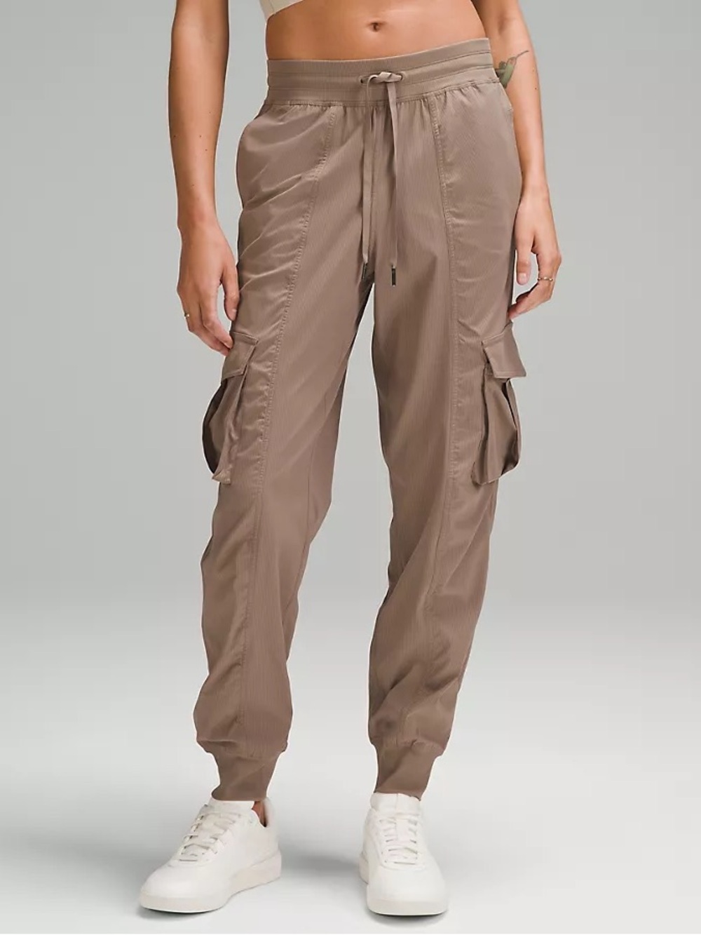 Lululemon dance studio cargo jogger 6